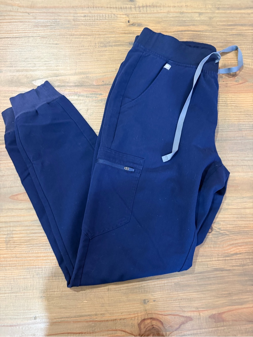Figs Women’s Navy Drawstring Jogger Scrub Pants with cargo pocket